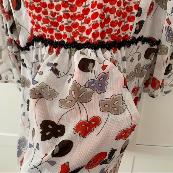 Coco and Chase Red Apple Floral Multi Novelty Print Boho V Neck Top Size L - Picture 6 of 8